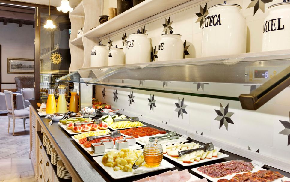Buffet Photo