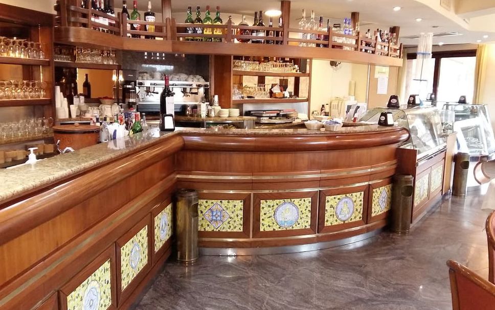 Bar Photo