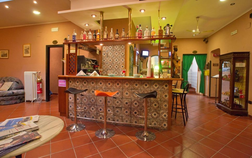 Bar Photo