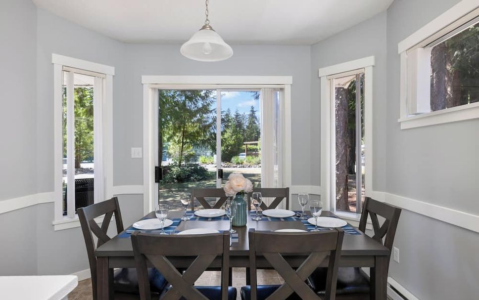 Dining room Photo