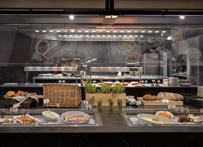 Buffet Photo