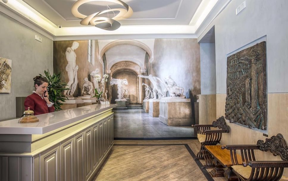 Front desk Photo