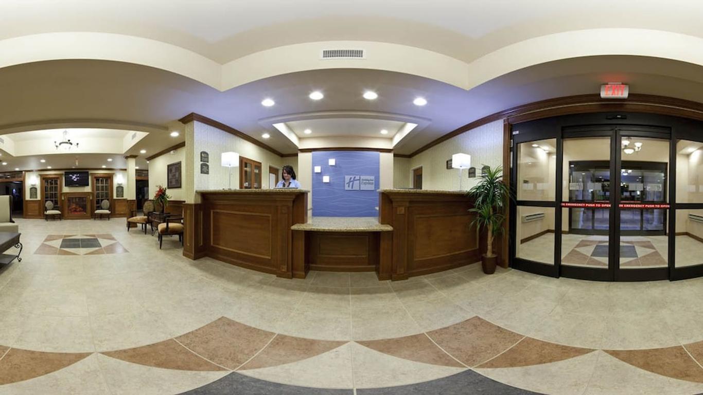 Holiday Inn Express Hotels and Suites Dayton North Tipp City, an IHG Hotel