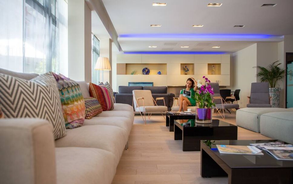 Lounge Photo