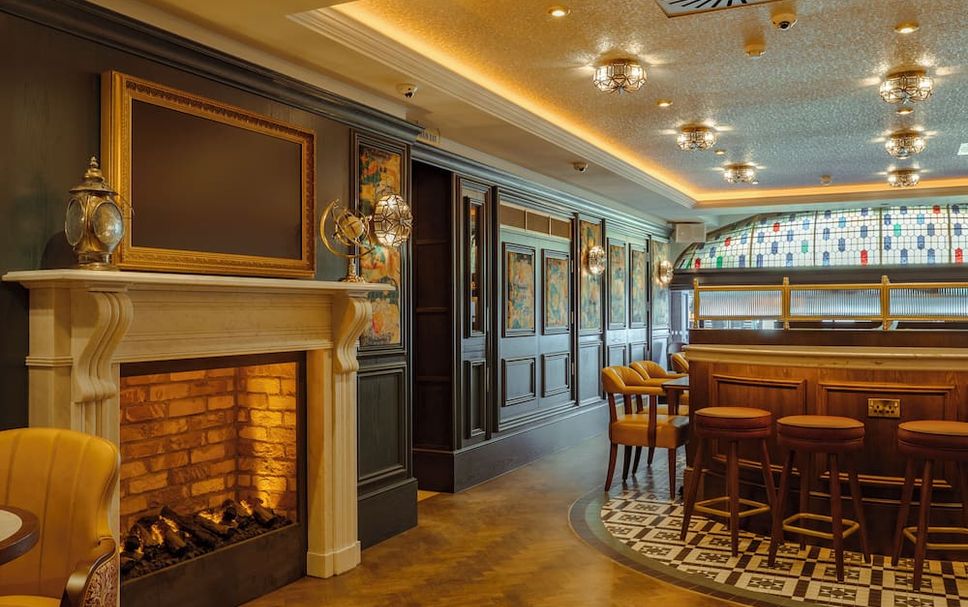 Bar Photo