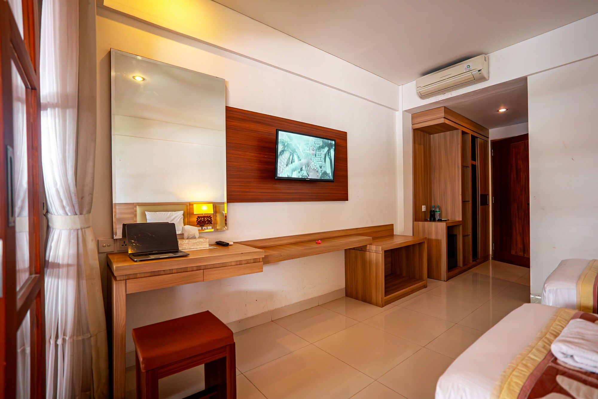 Room amenity