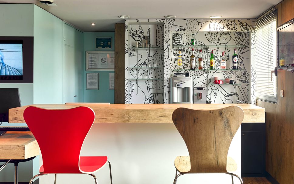 Bar Photo