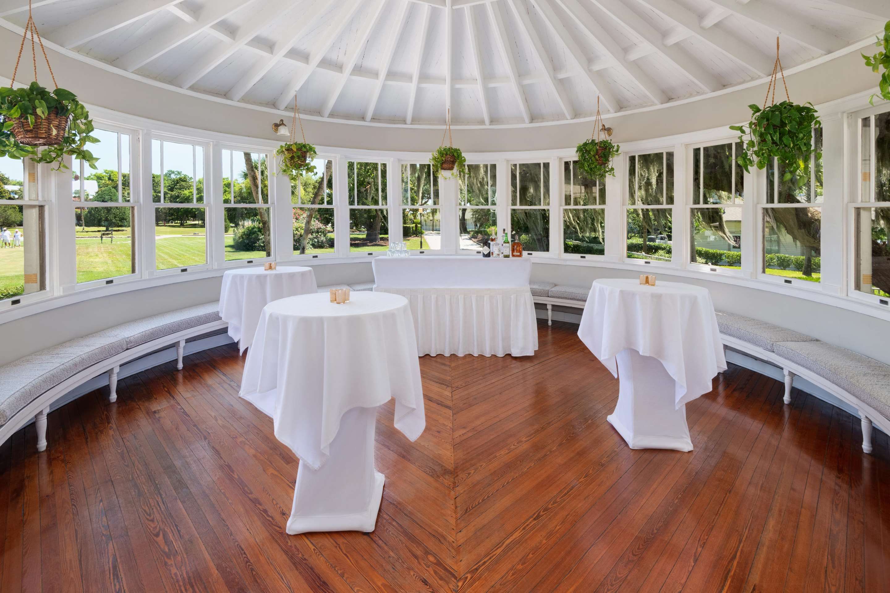 Banquet hall