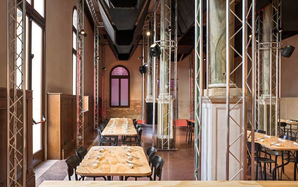 Restaurant Photo