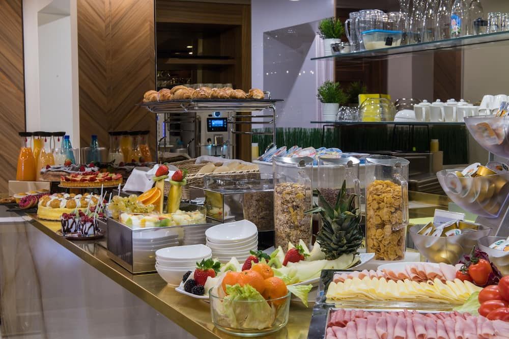 Buffet Photo