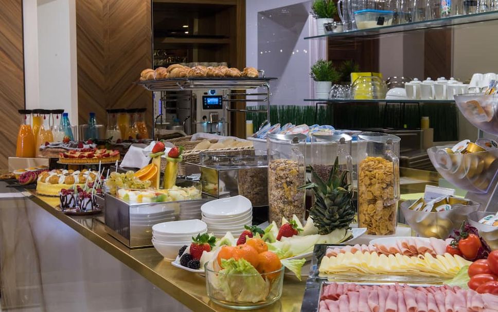 Buffet Photo