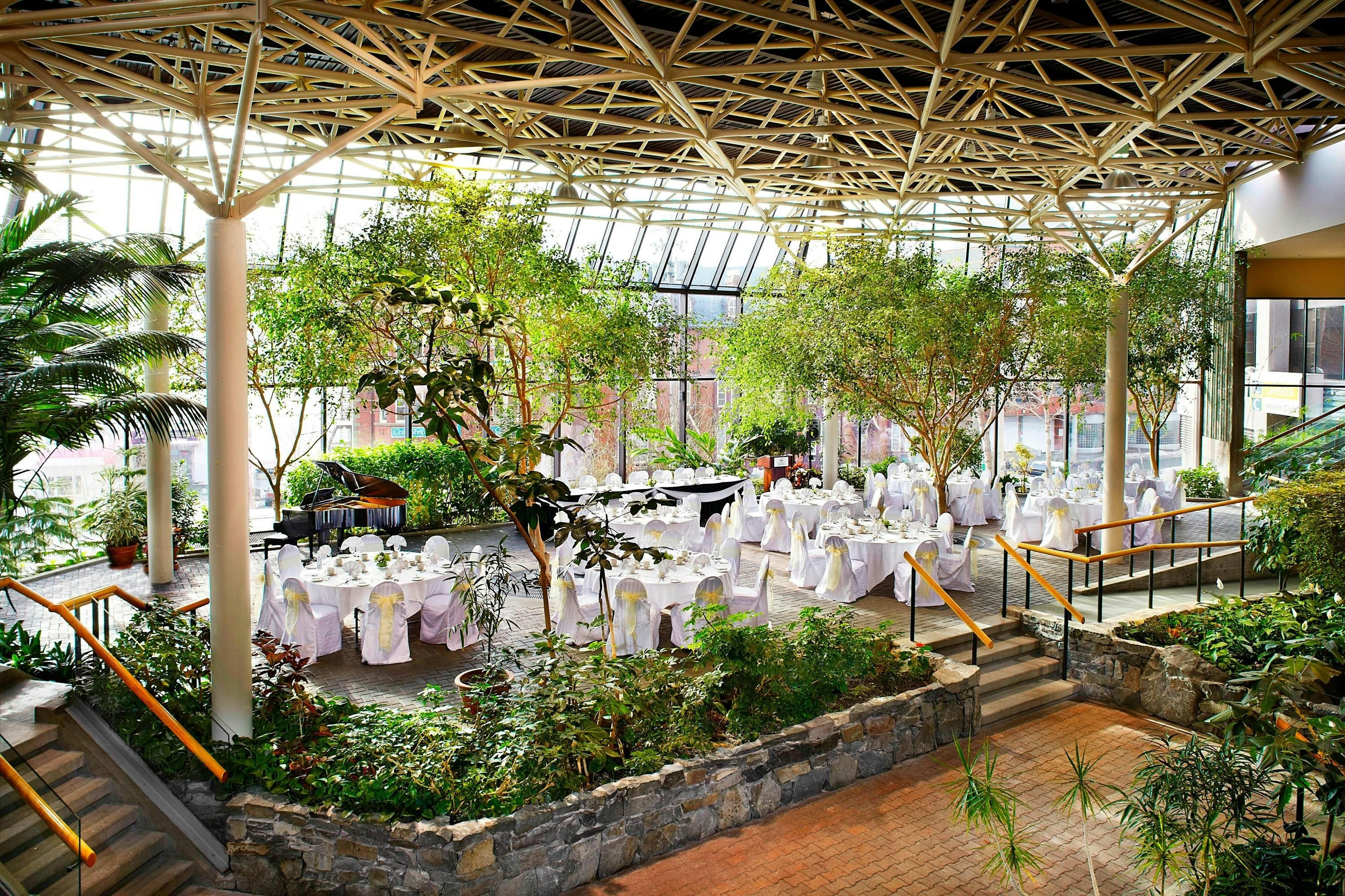 Banquet hall