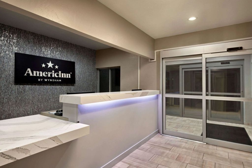 Front desk Photo