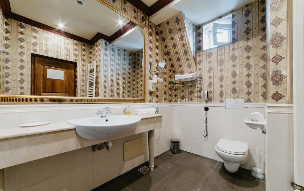 Bathroom Photo