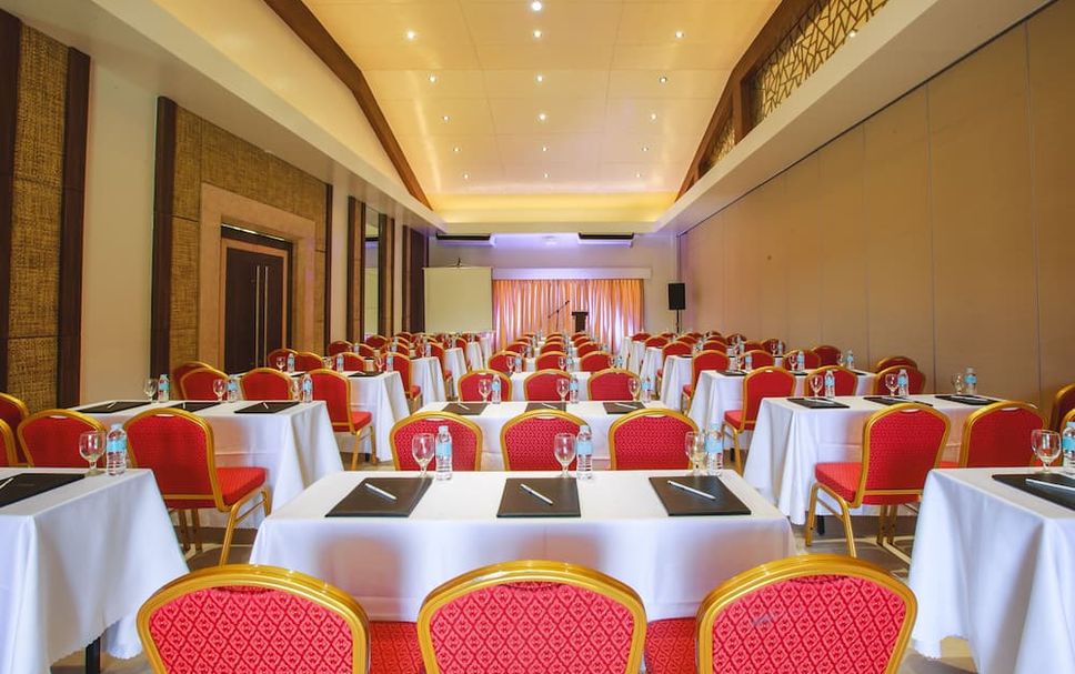 Banquet hall Photo