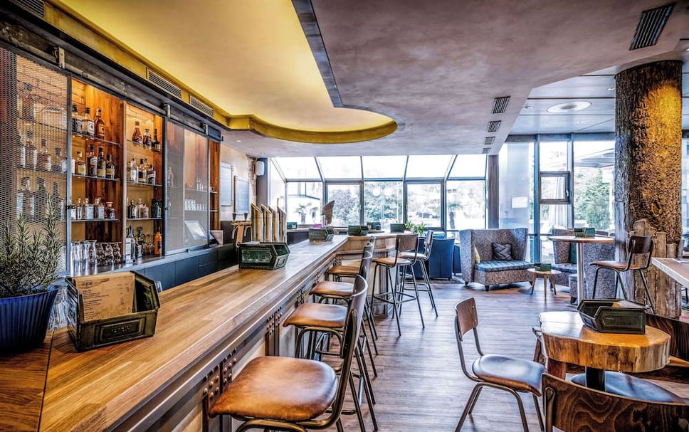 Bar Photo