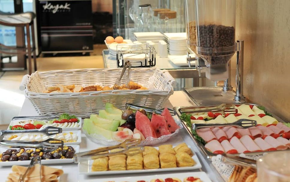 Buffet Photo