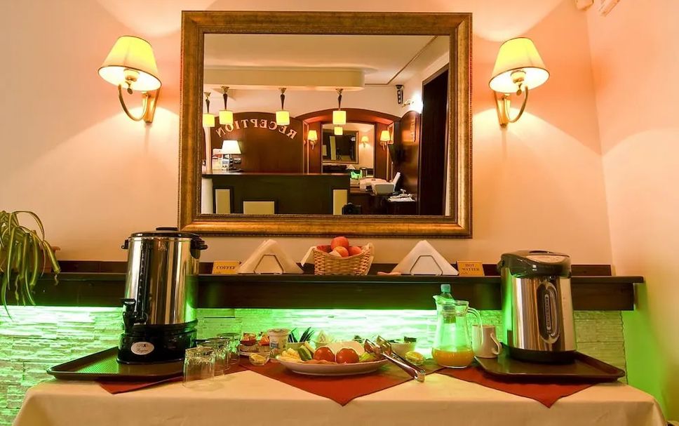 Buffet Photo
