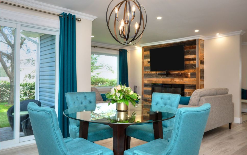 Dining room Photo