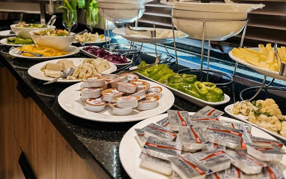Buffet Photo