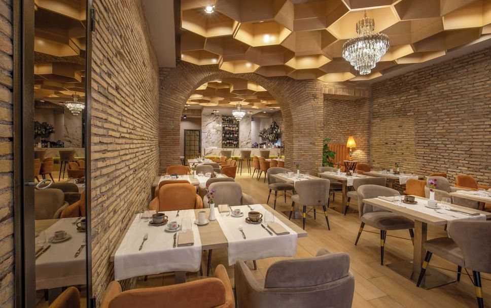 Restaurant Photo