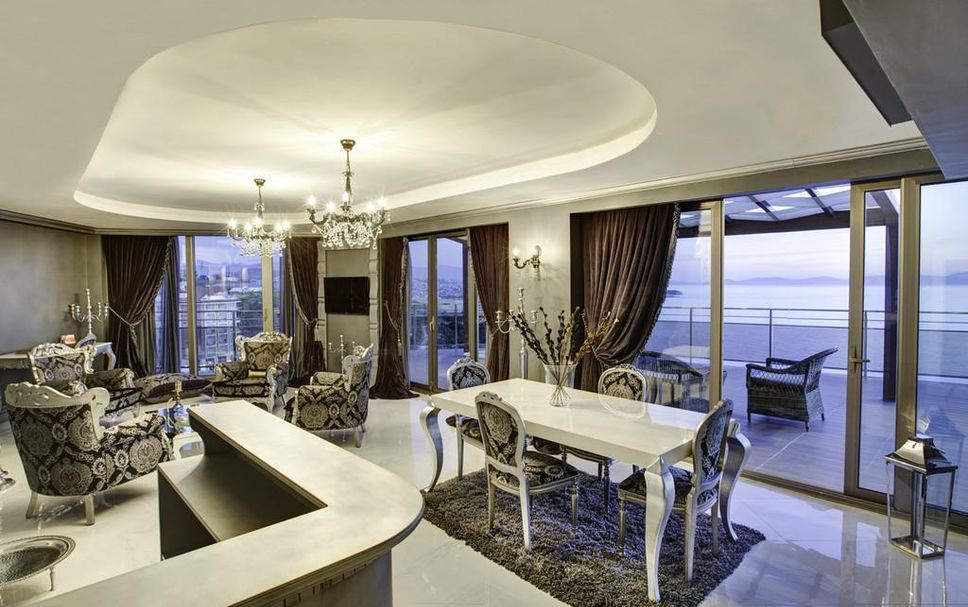 Dining room Photo
