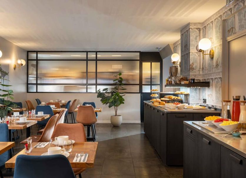 Restaurant Photo