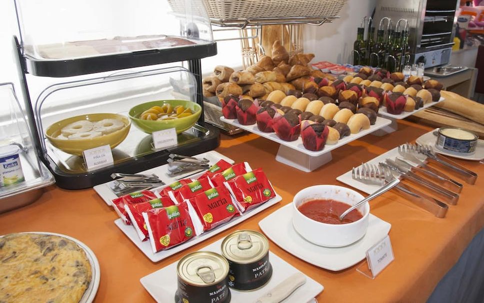 Buffet Photo