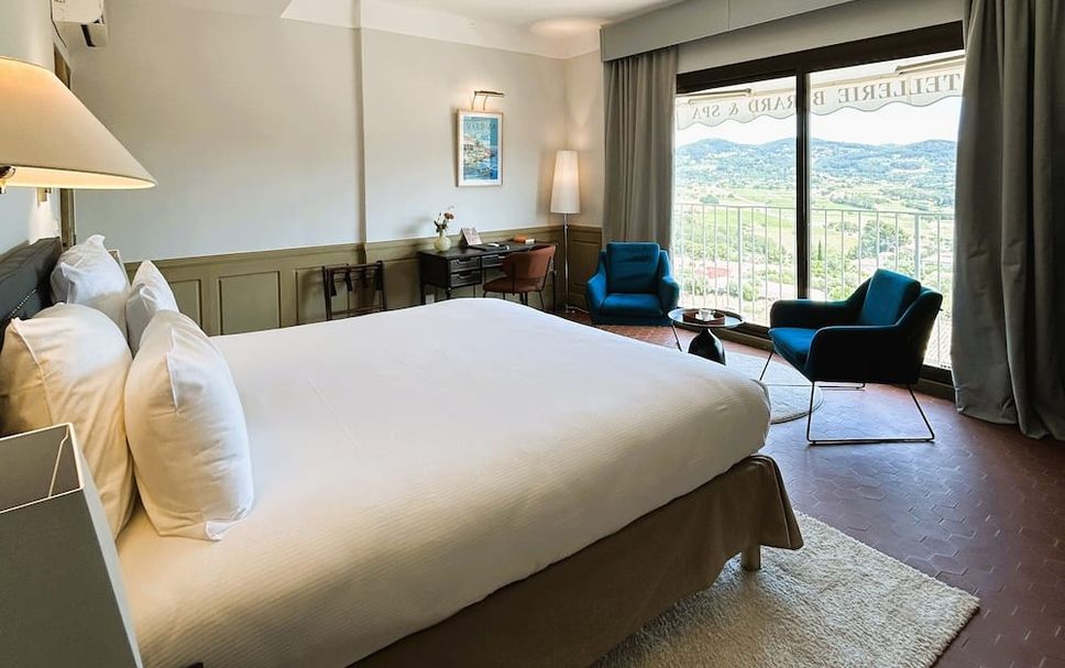 Bedroom Photo