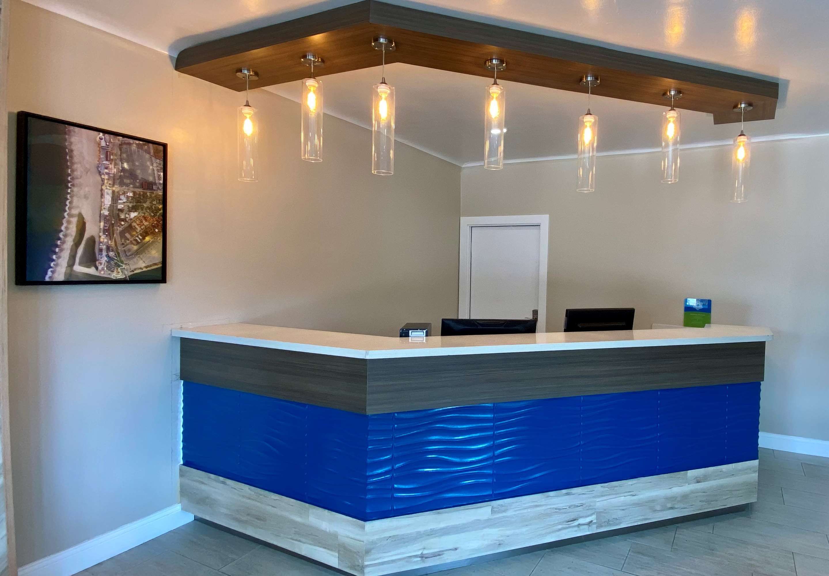 Front desk Photo