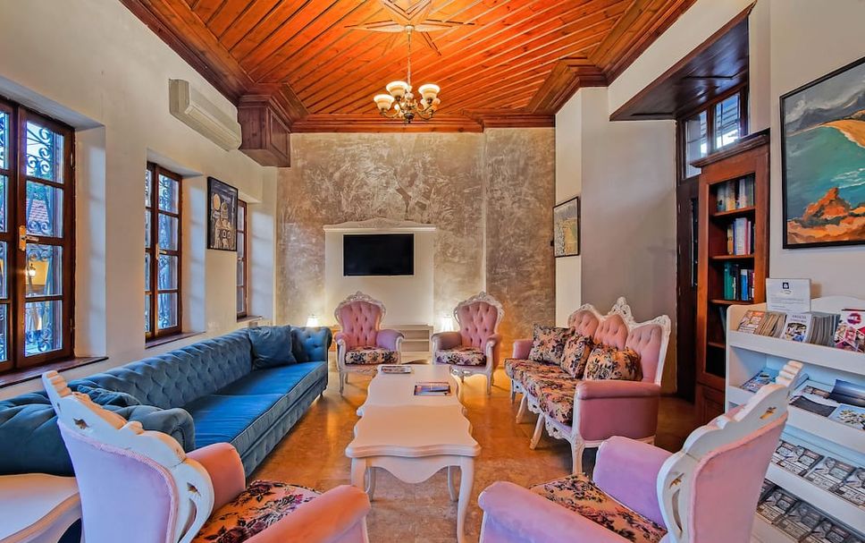 Lounge Photo