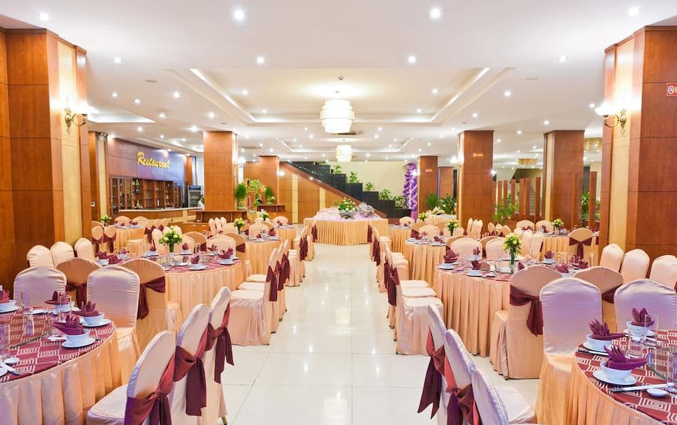 Banquet hall Photo