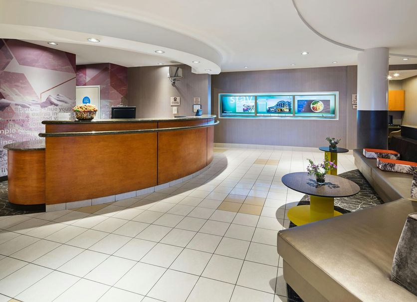 Front desk Photo