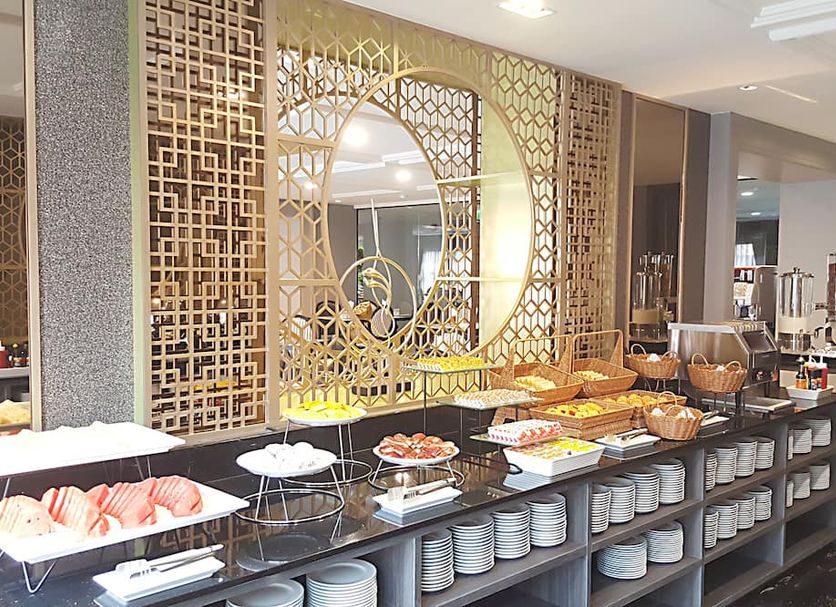 Buffet Photo