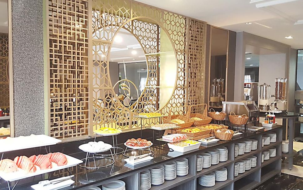 Buffet Photo