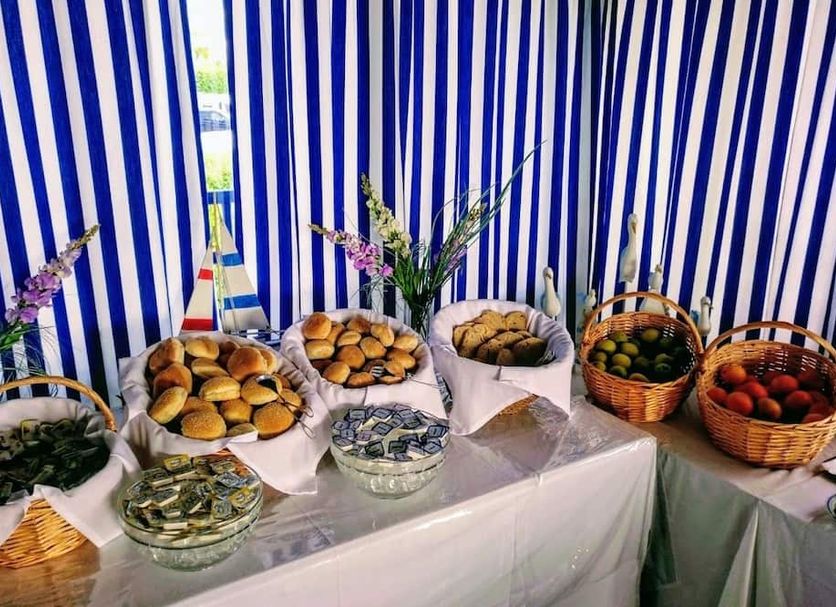 Buffet Photo