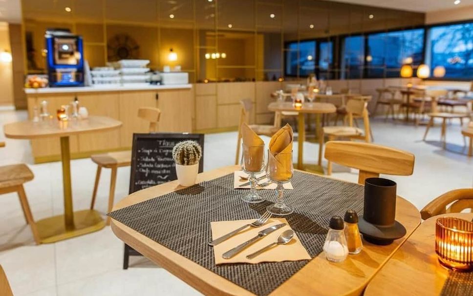 Restaurant Photo