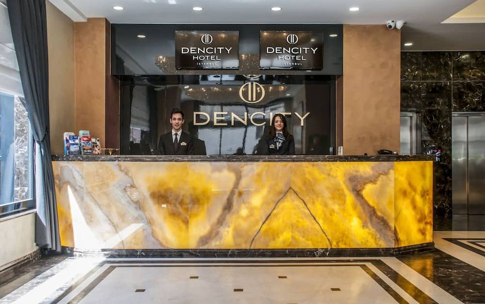 Front desk Photo