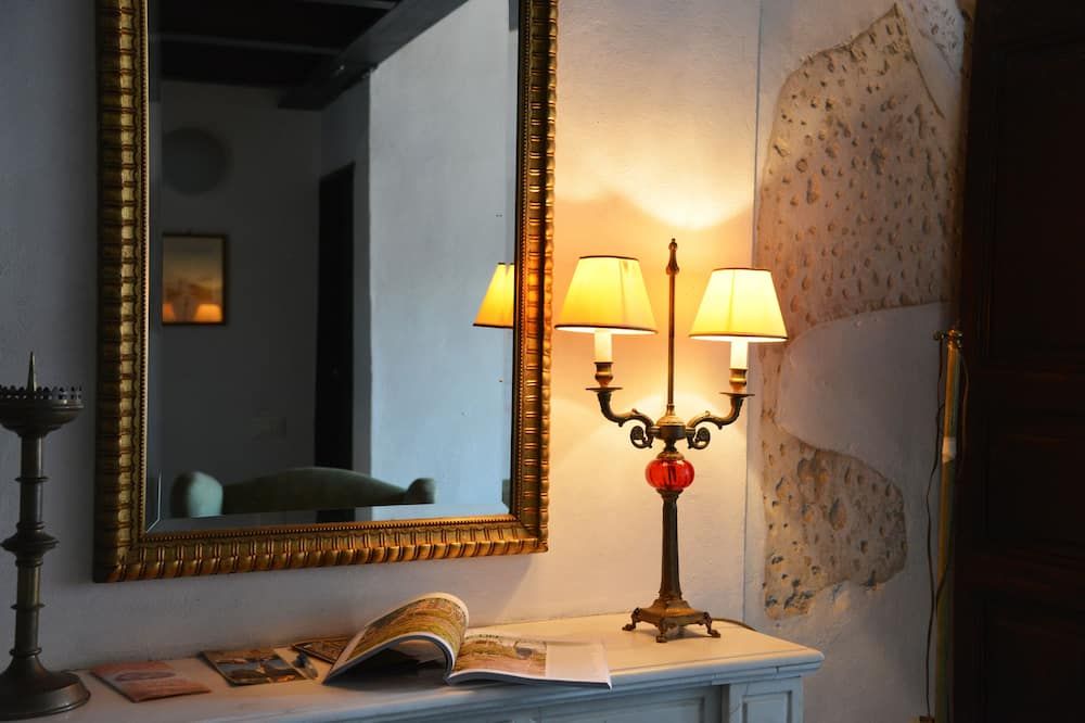 Room amenity