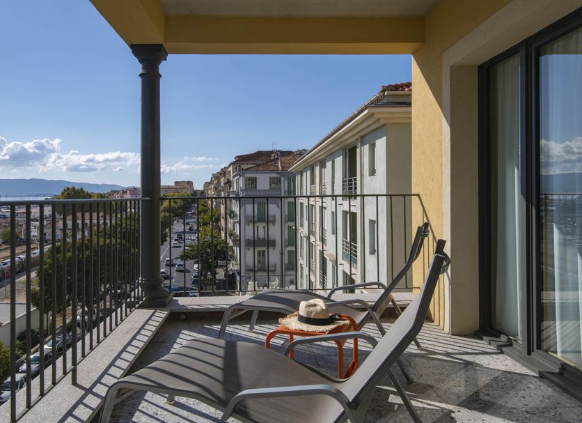 Balcony Photo