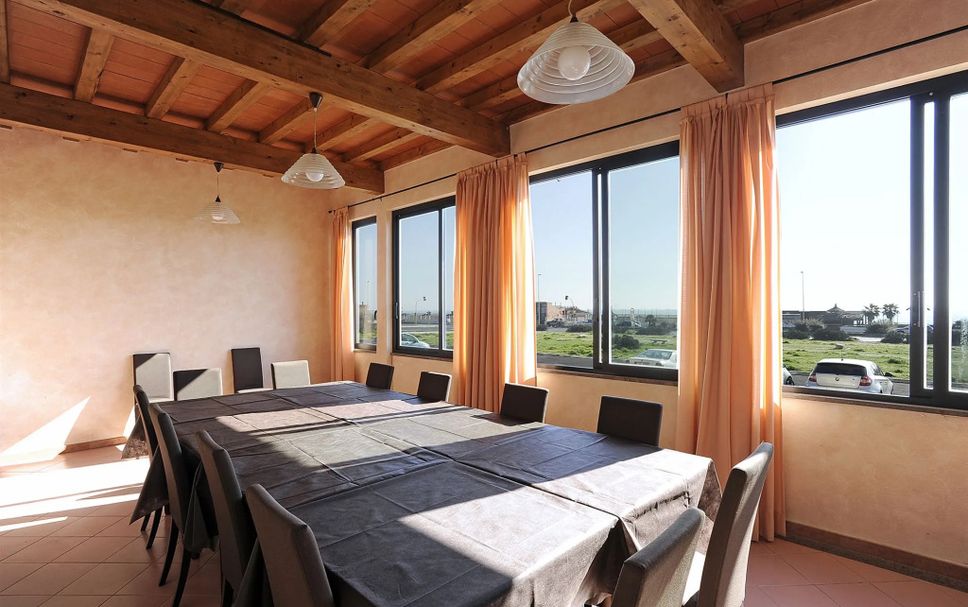 Dining room Photo