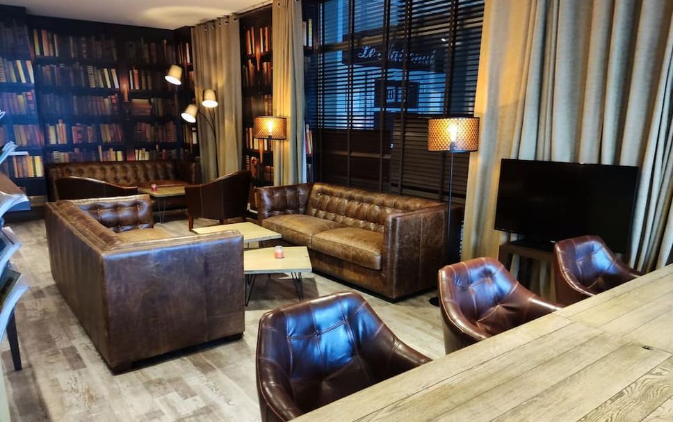 Lounge Photo