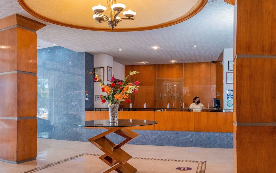 Front desk Photo