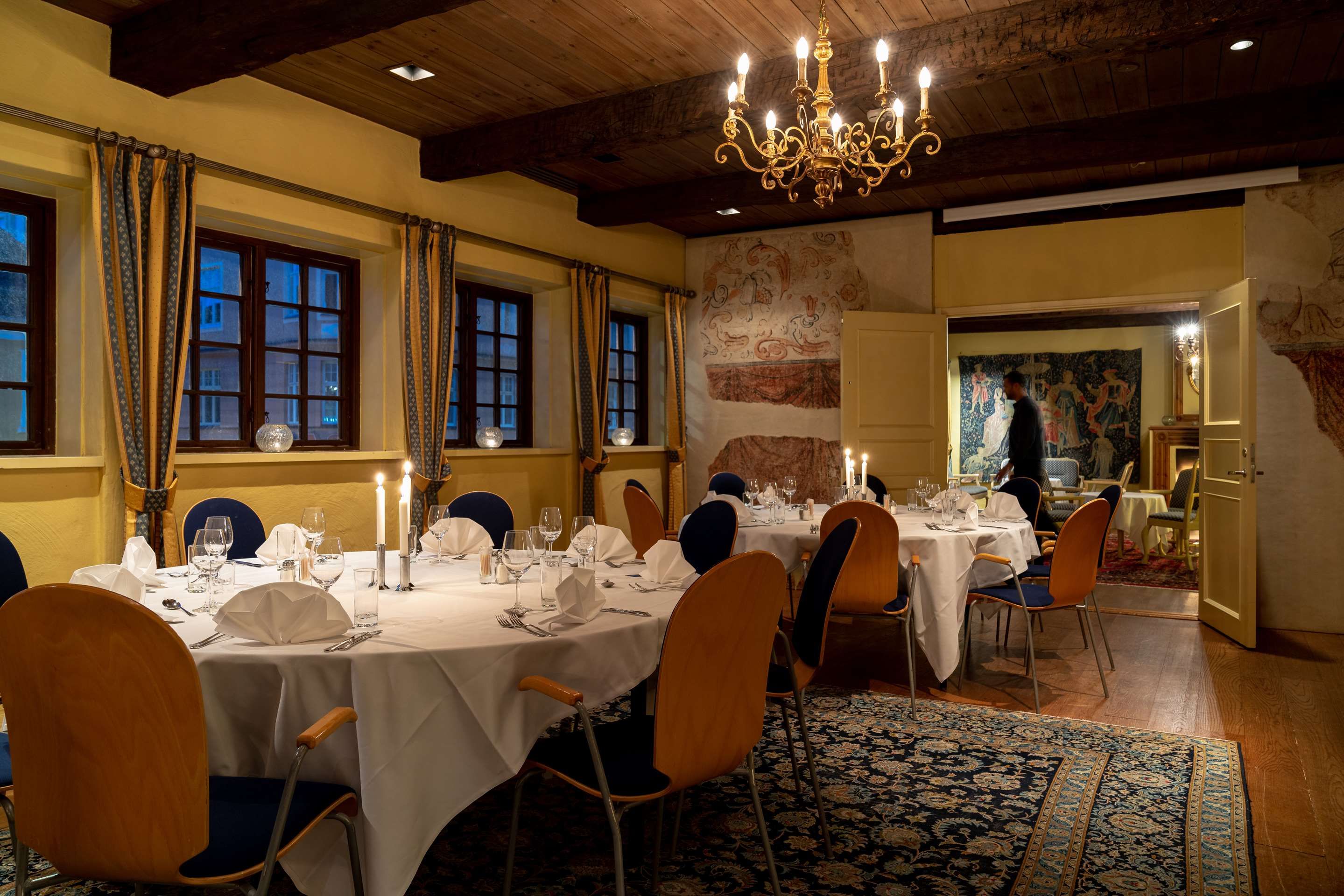 Banquet hall