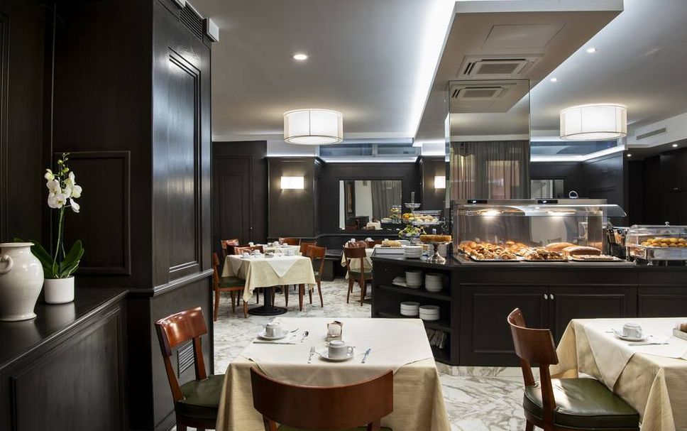 Restaurant Photo