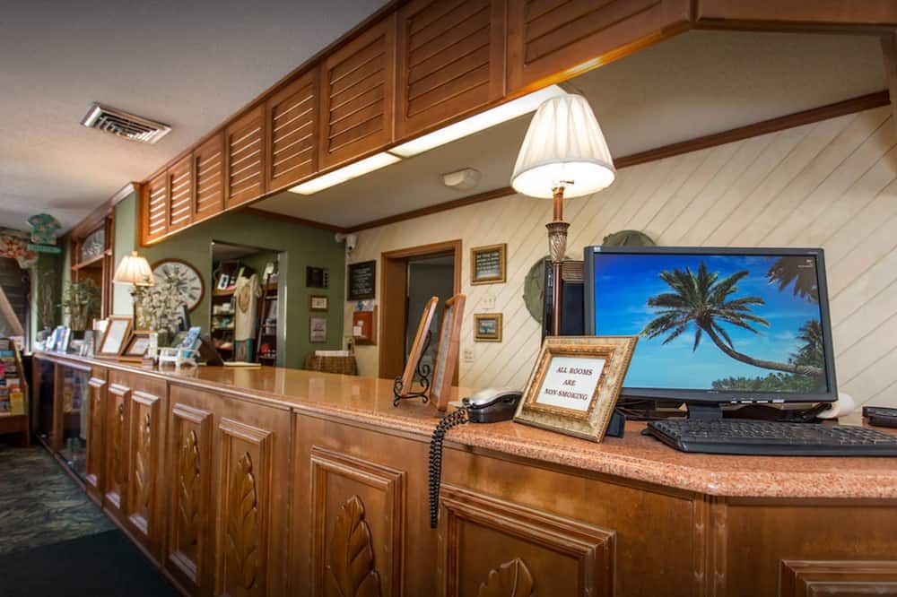 Front desk Photo