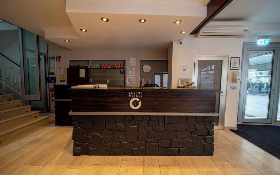 Front desk Photo