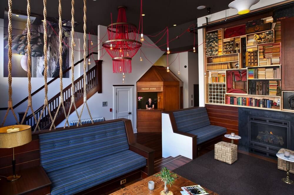 Lounge Photo