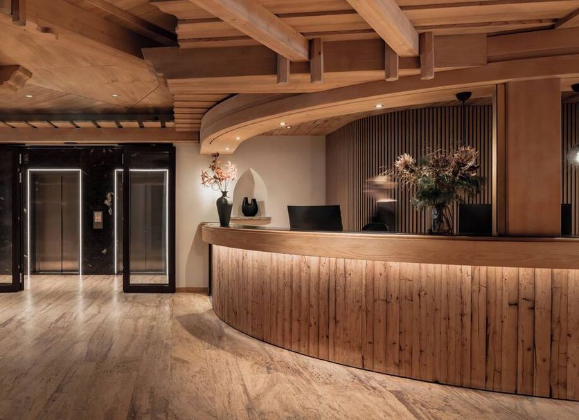 Front desk Photo