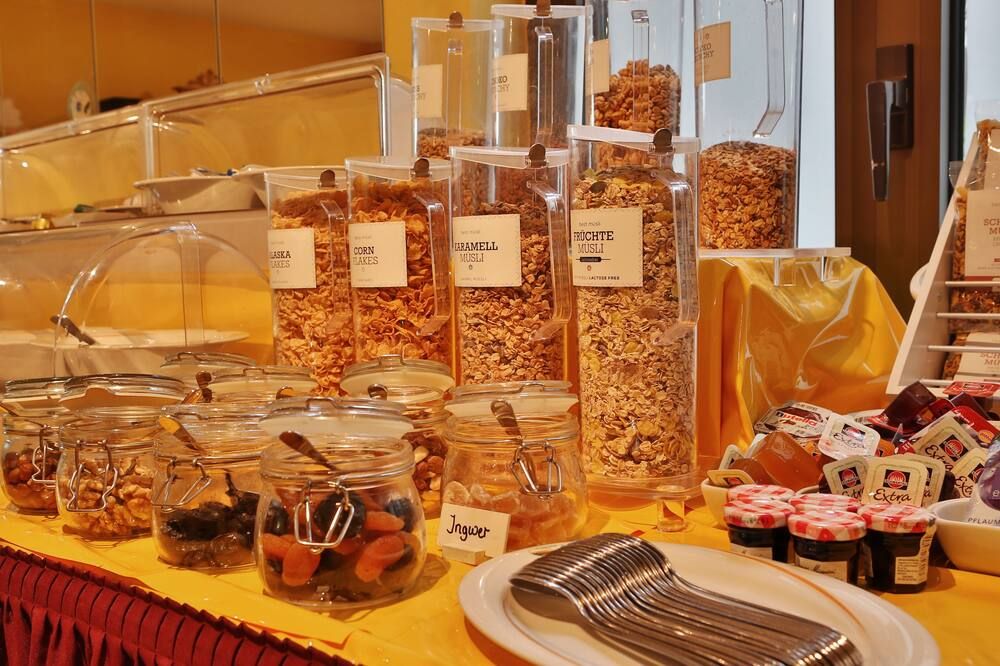 Buffet Photo